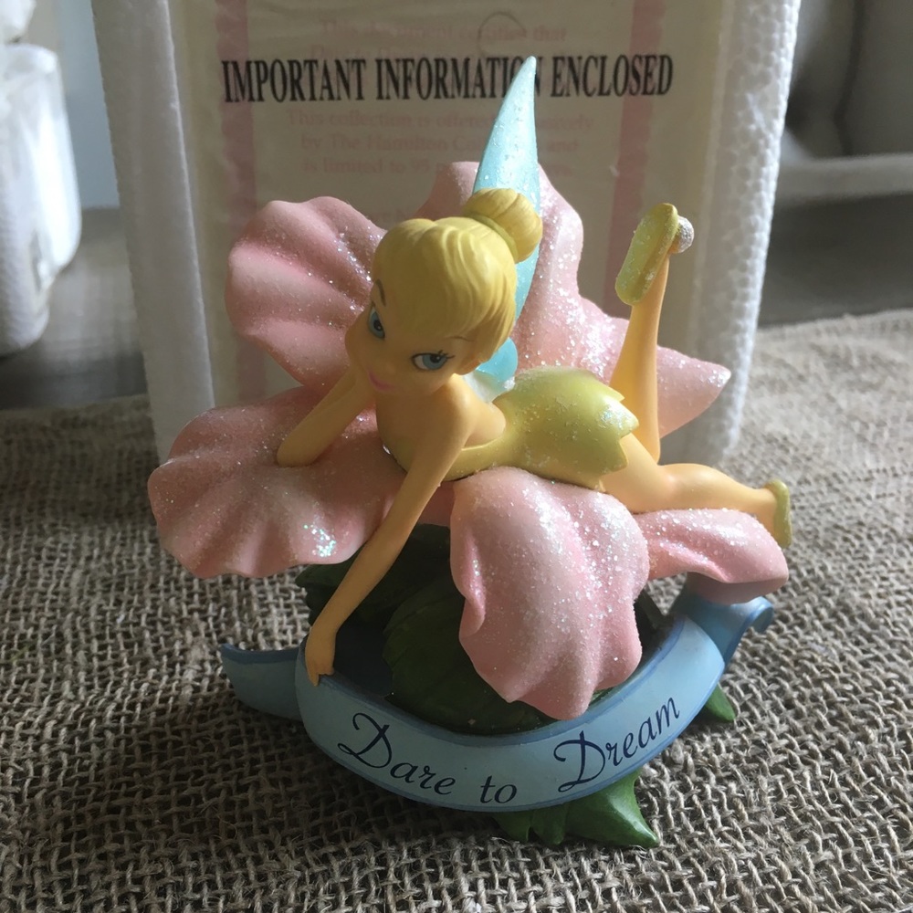 Disney Tinkerbell Collectible - Dare to Dream